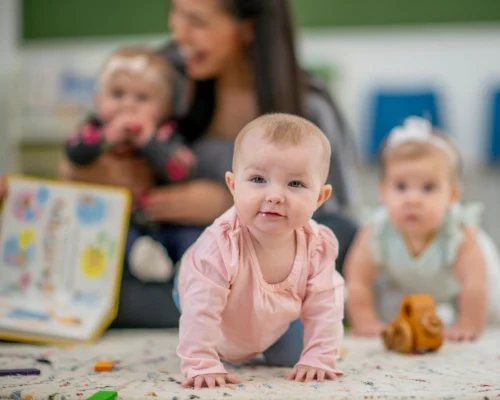 Evoluer après assistante maternelle